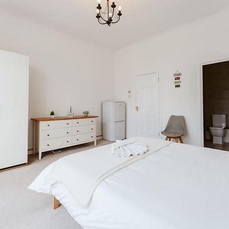 Spacious Ensuite Room Near Top Tourist Attractions London Exterior photo